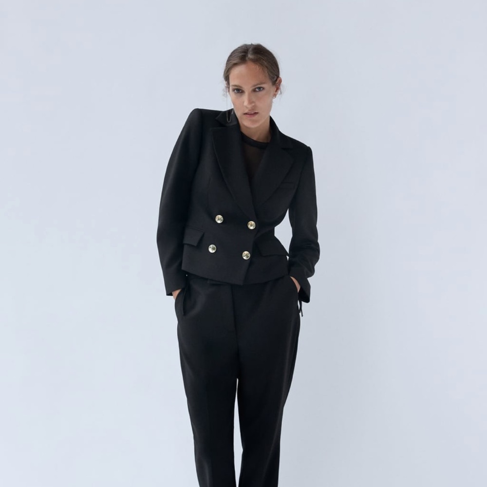Zara buttoned cropped blazer